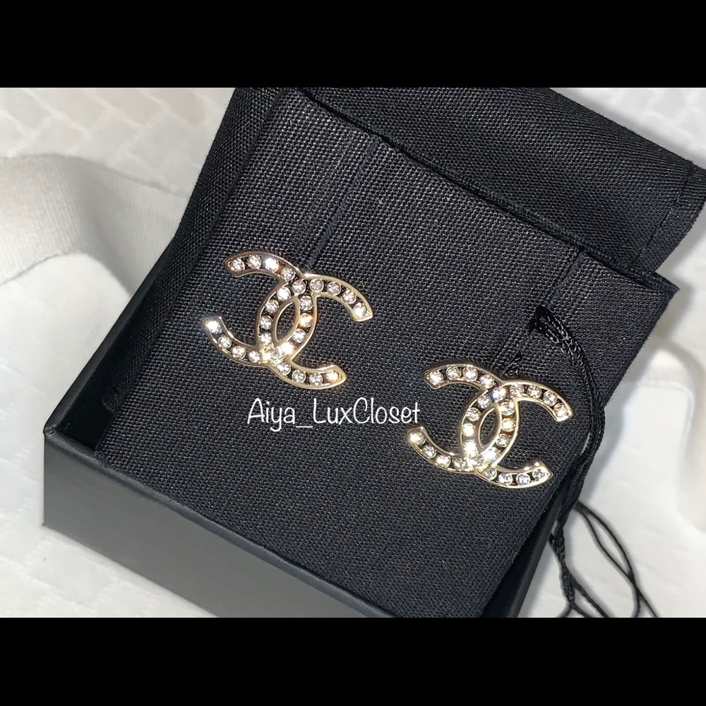 ❌❌SOLD elsewhere ❌❌Chanel 21P CC earrings gold